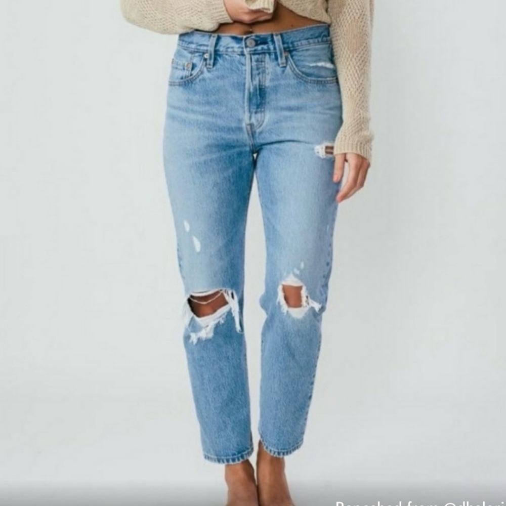 Levi’s Wedgie Straight Leg ankle jeans - Probably OK - Light Wash - Size 29